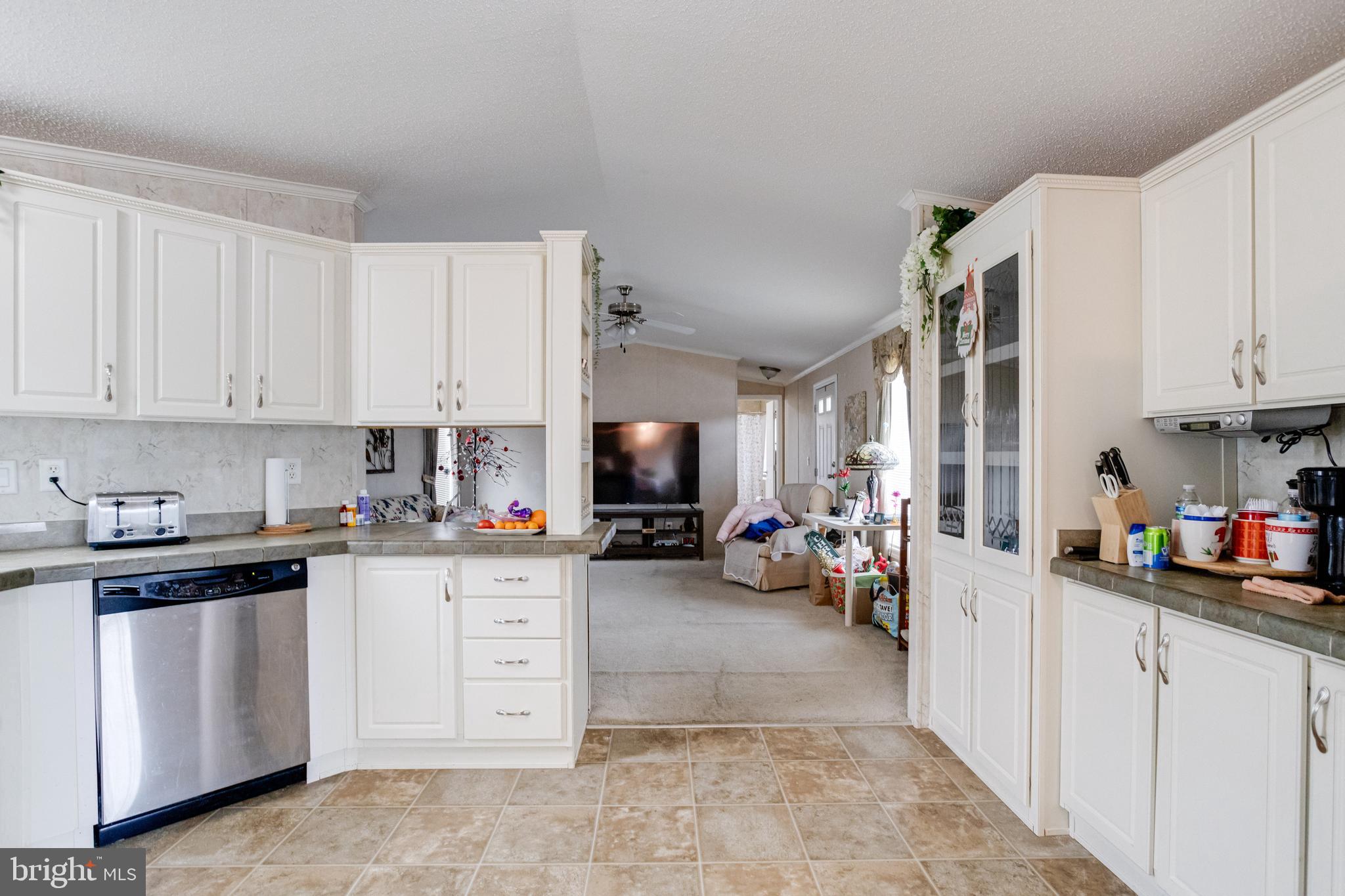 BISCAYNE BAY VILLAGE - Residential