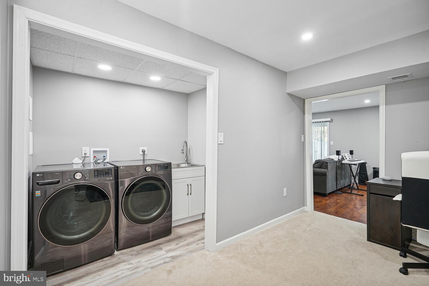 LAKE RIDGE - Residential