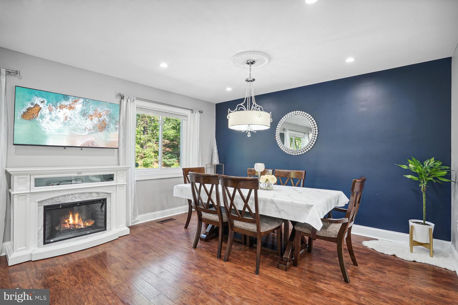 LAKE RIDGE - Residential