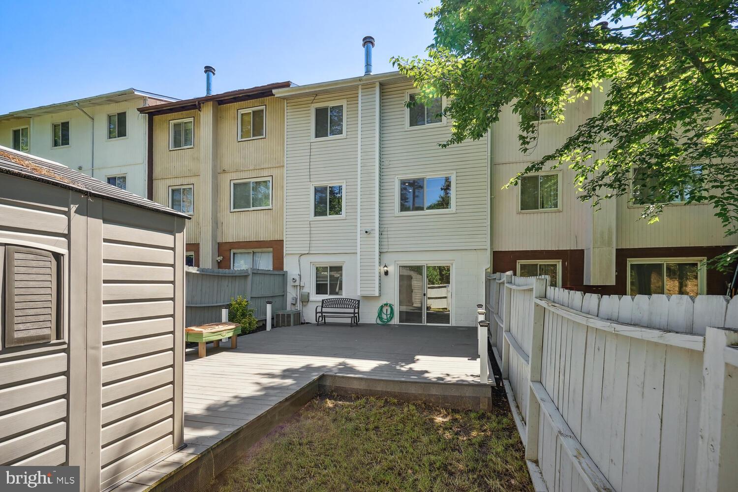 LAKE RIDGE - Residential