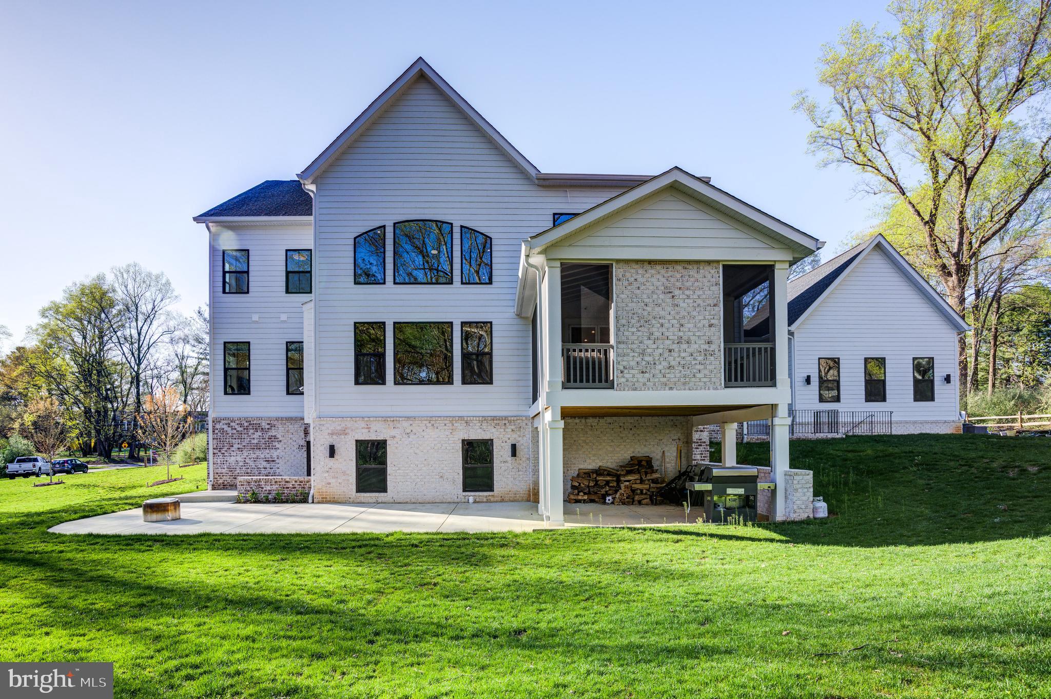 DARNESTOWN OUTSIDE - Residential