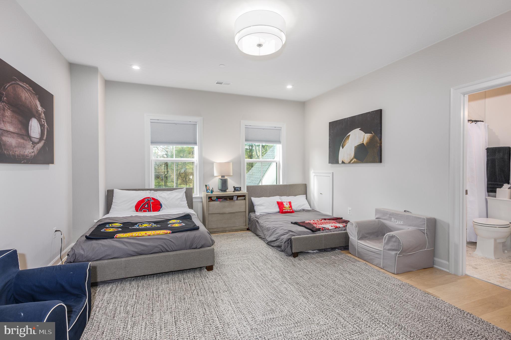 DARNESTOWN OUTSIDE - Residential