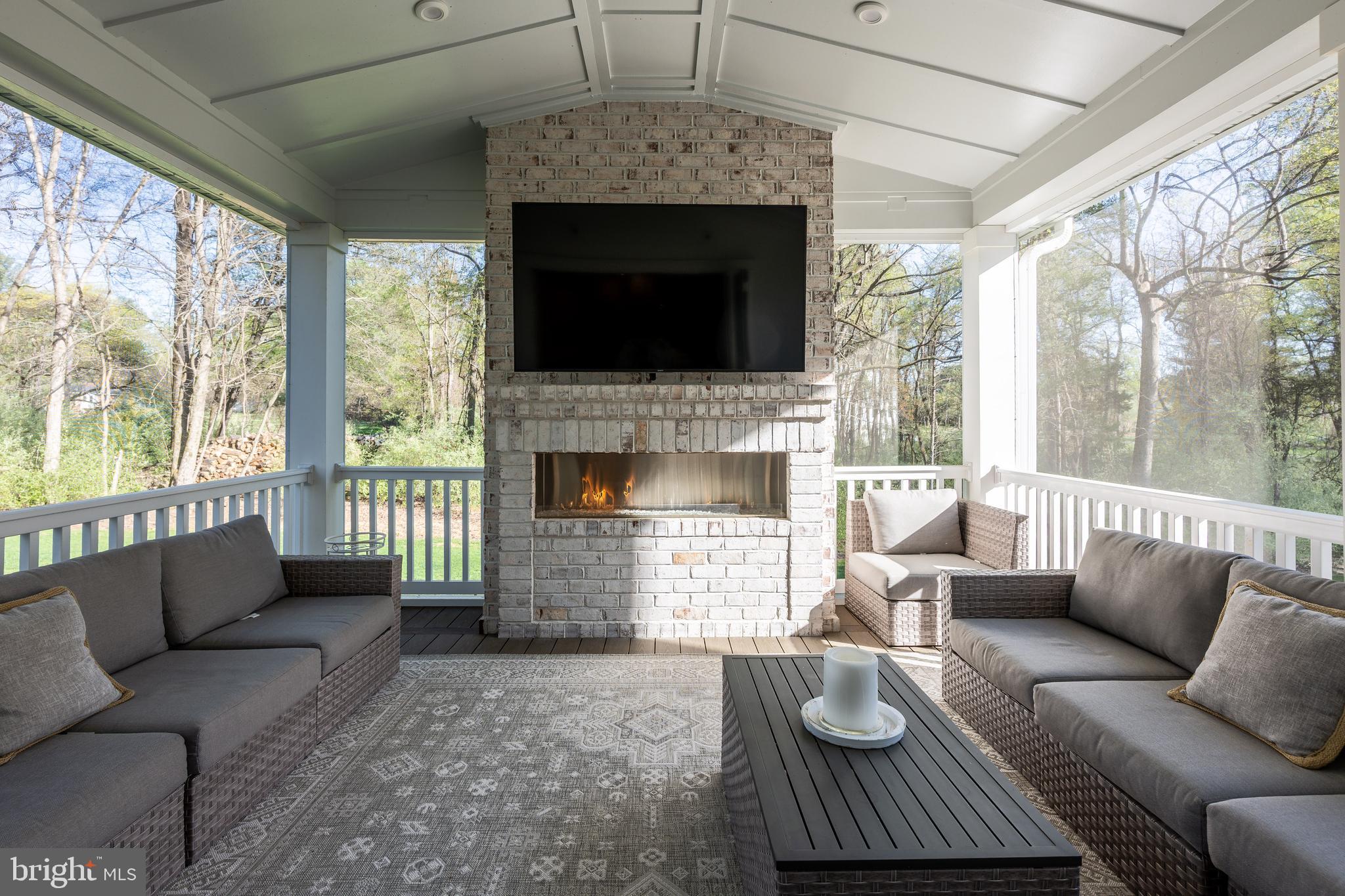 DARNESTOWN OUTSIDE - Residential