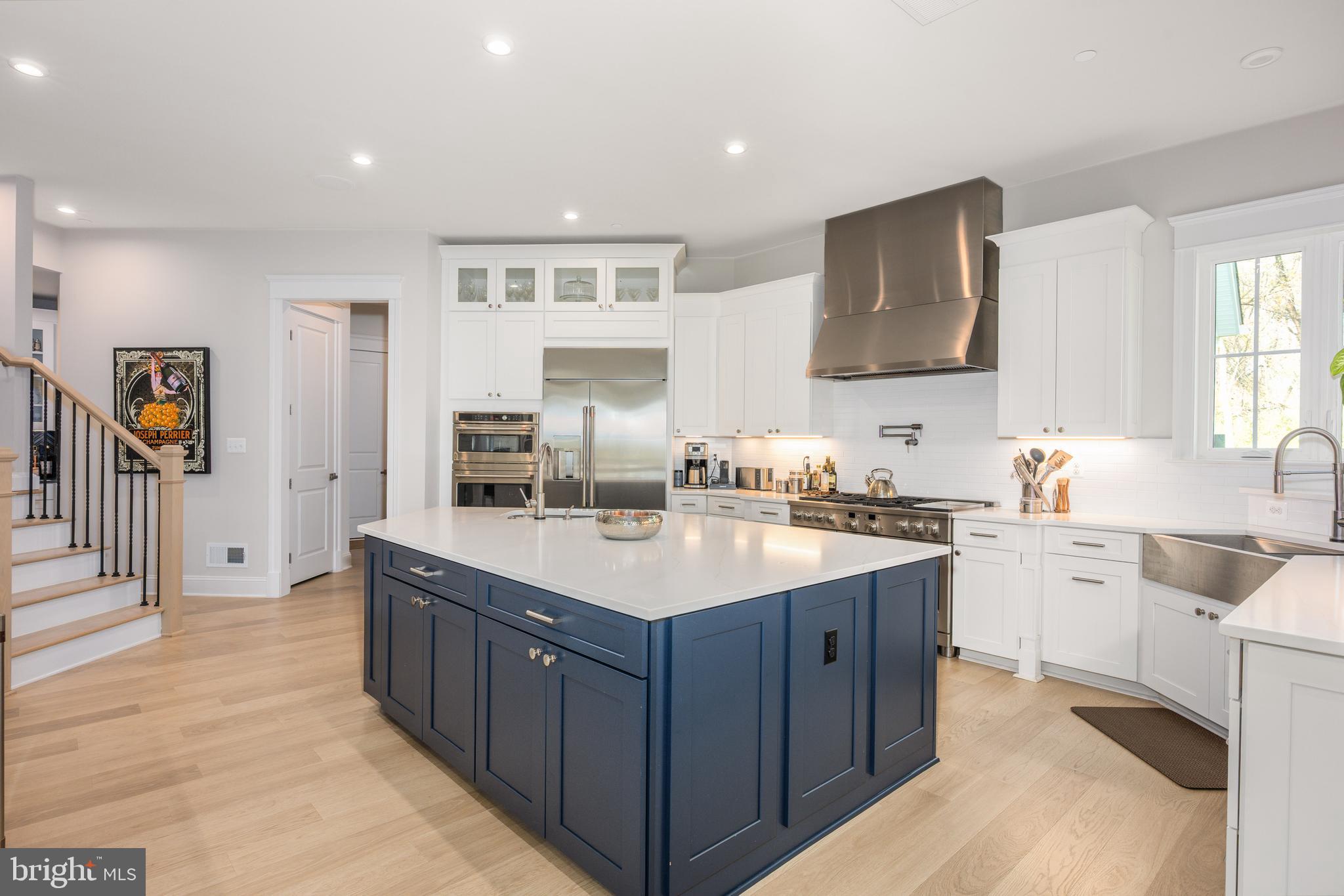 DARNESTOWN OUTSIDE - Residential