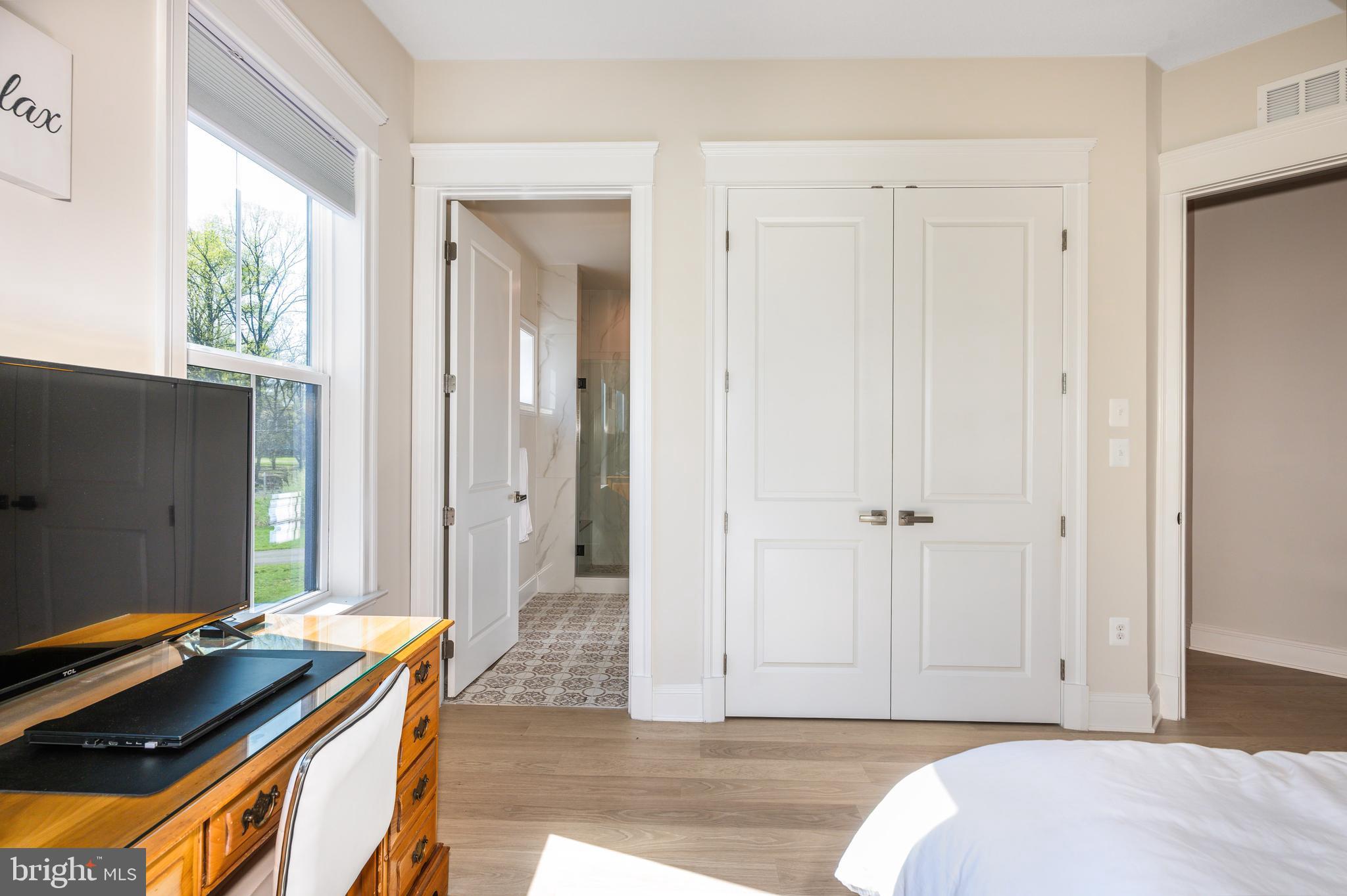 DARNESTOWN OUTSIDE - Residential