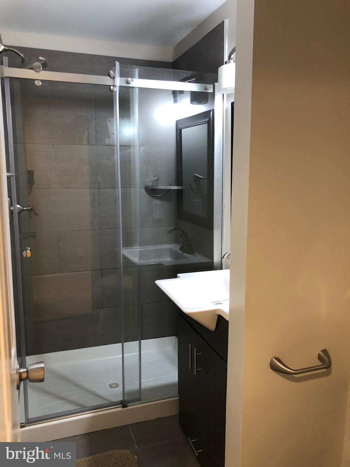 BRITFORD - Residential Lease