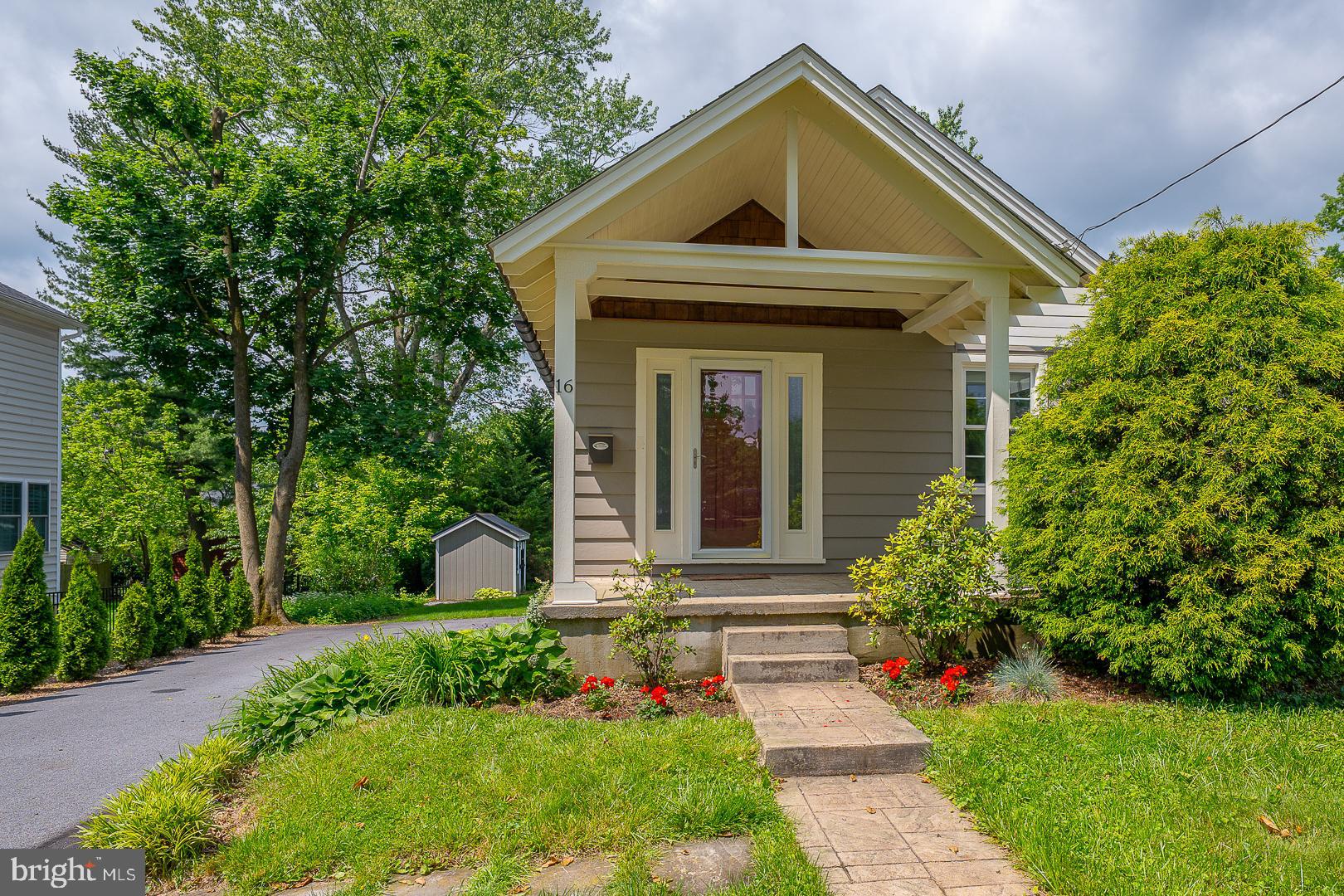CEDAR HOLLOW - Residential