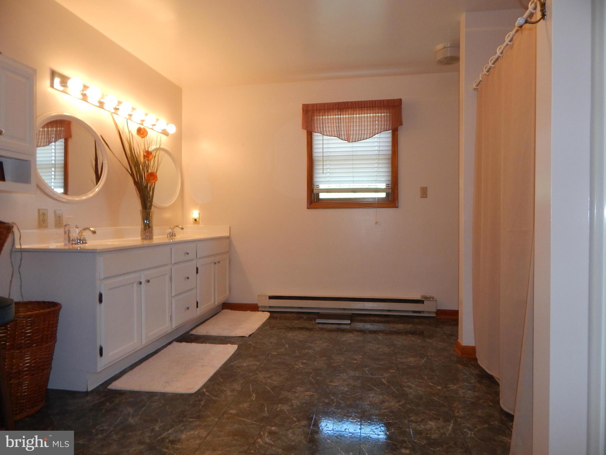 HAMILTON - Residential