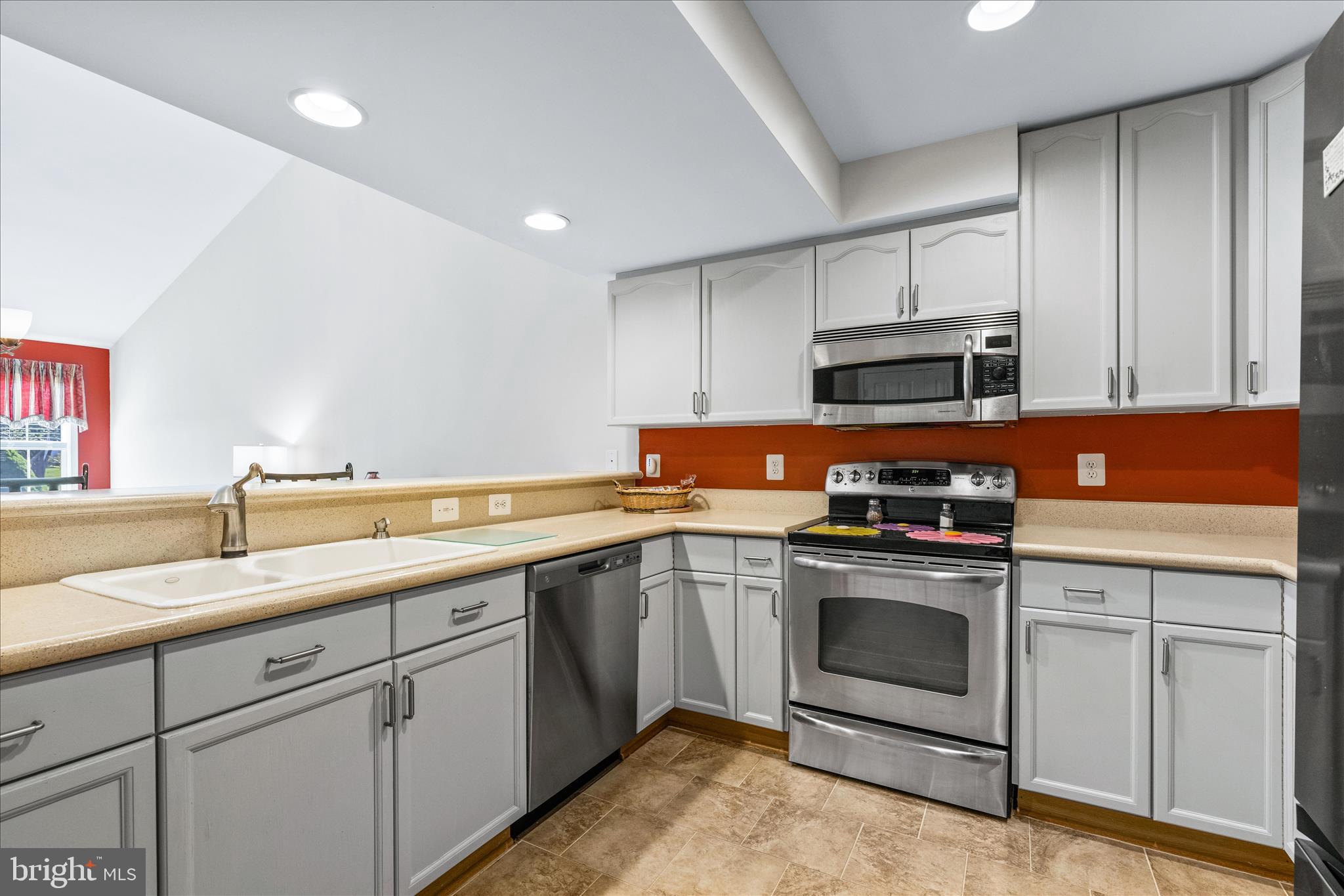 JERMAE ESTATES - Residential