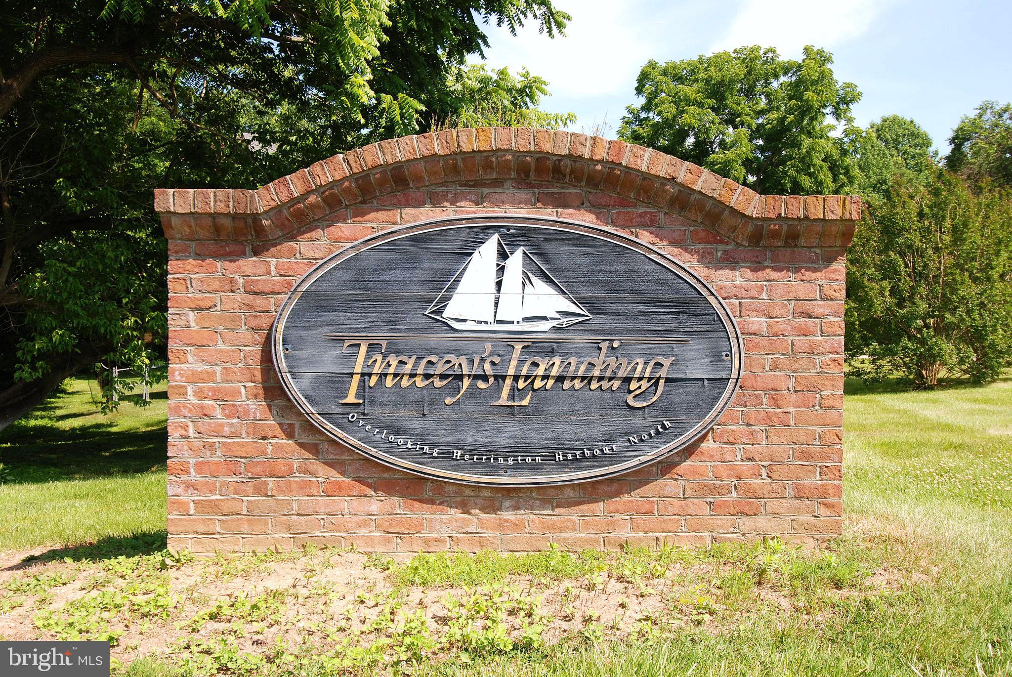 TRACYS LANDING - Residential