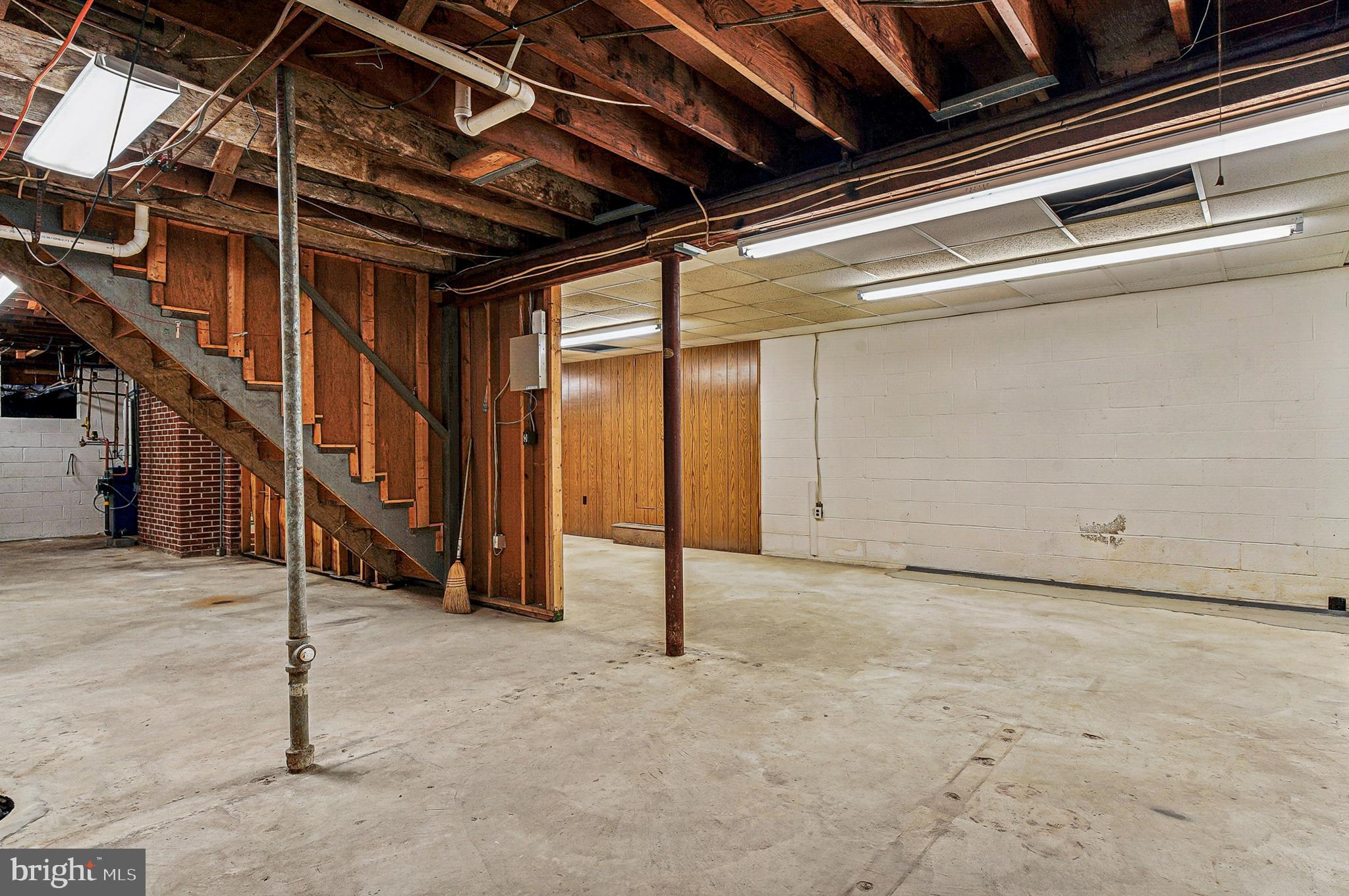 TRACYS LANDING - Residential