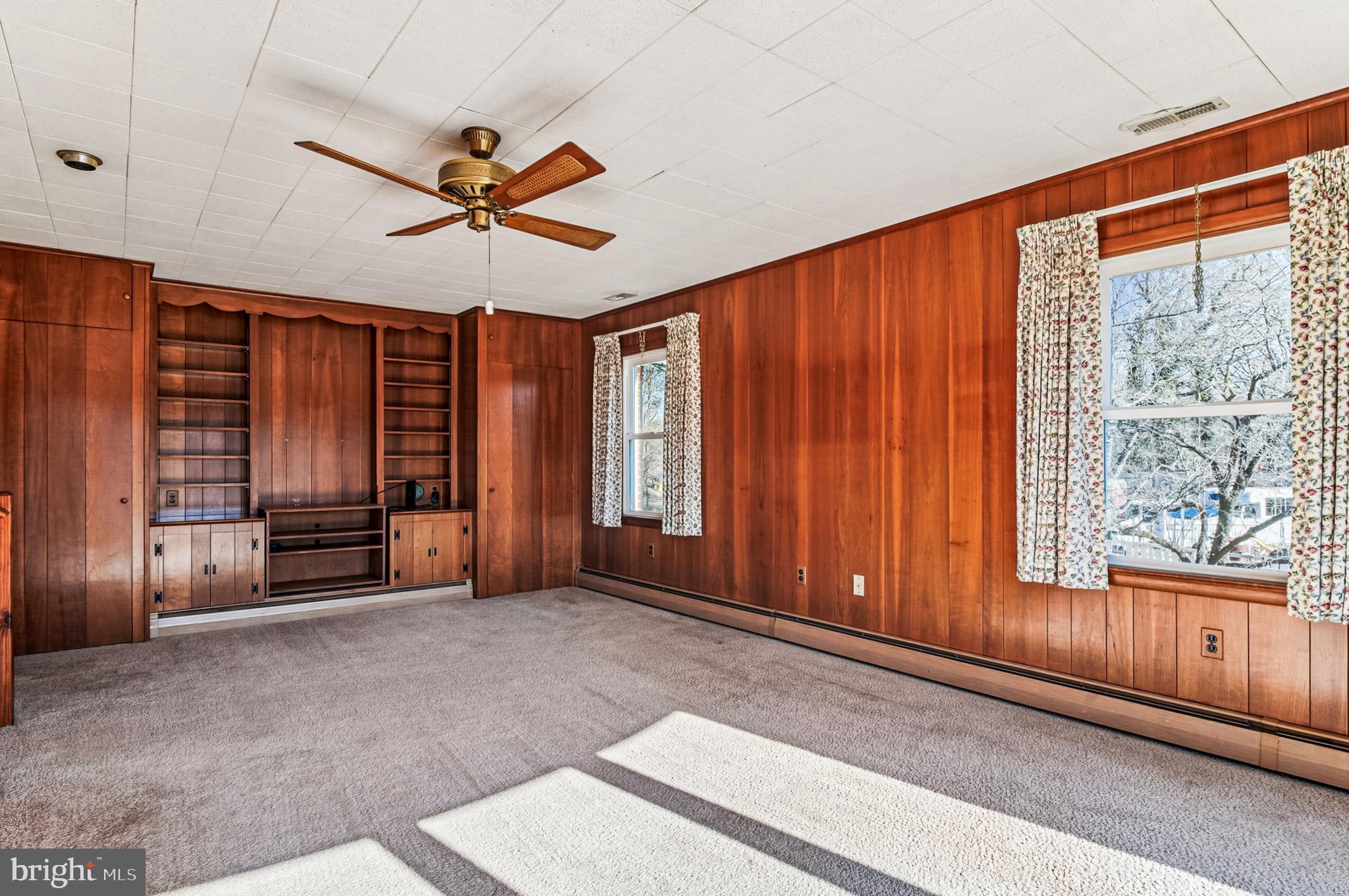 TRACYS LANDING - Residential