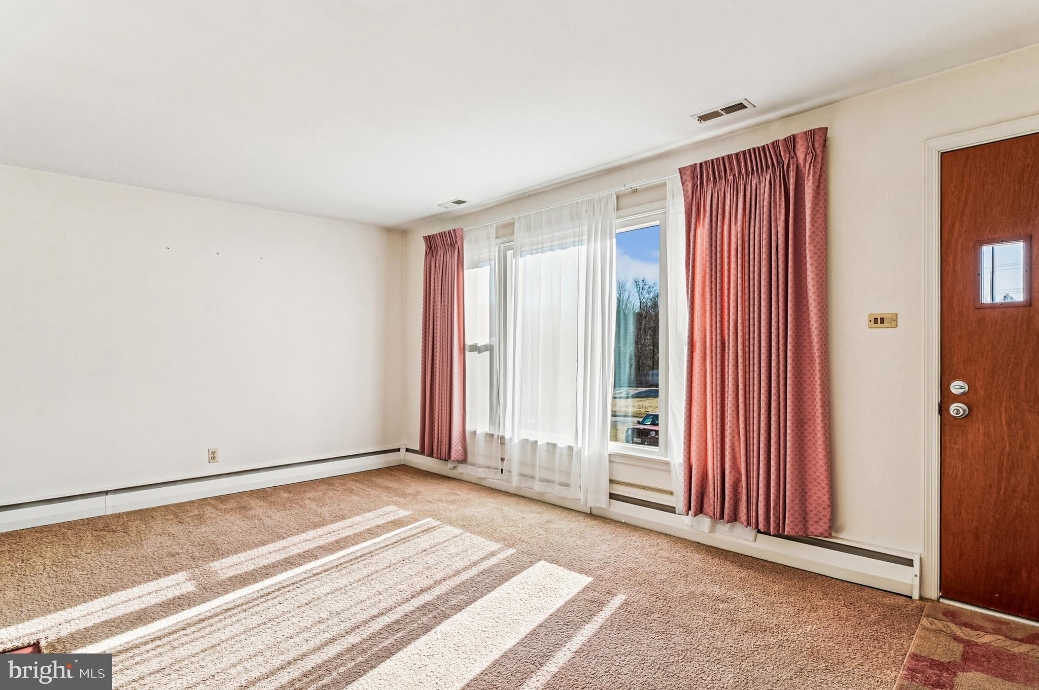 TRACYS LANDING - Residential