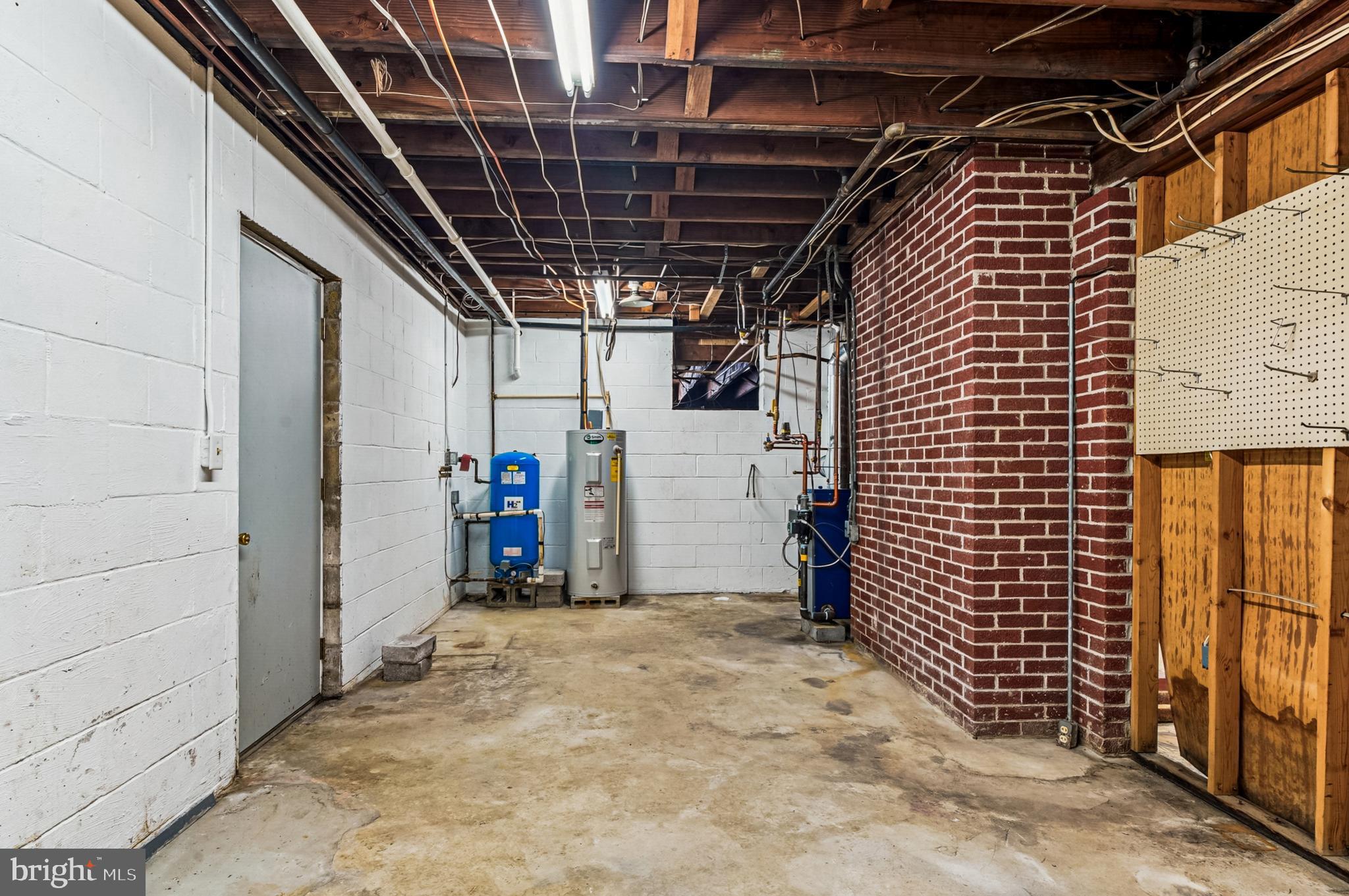 TRACYS LANDING - Residential