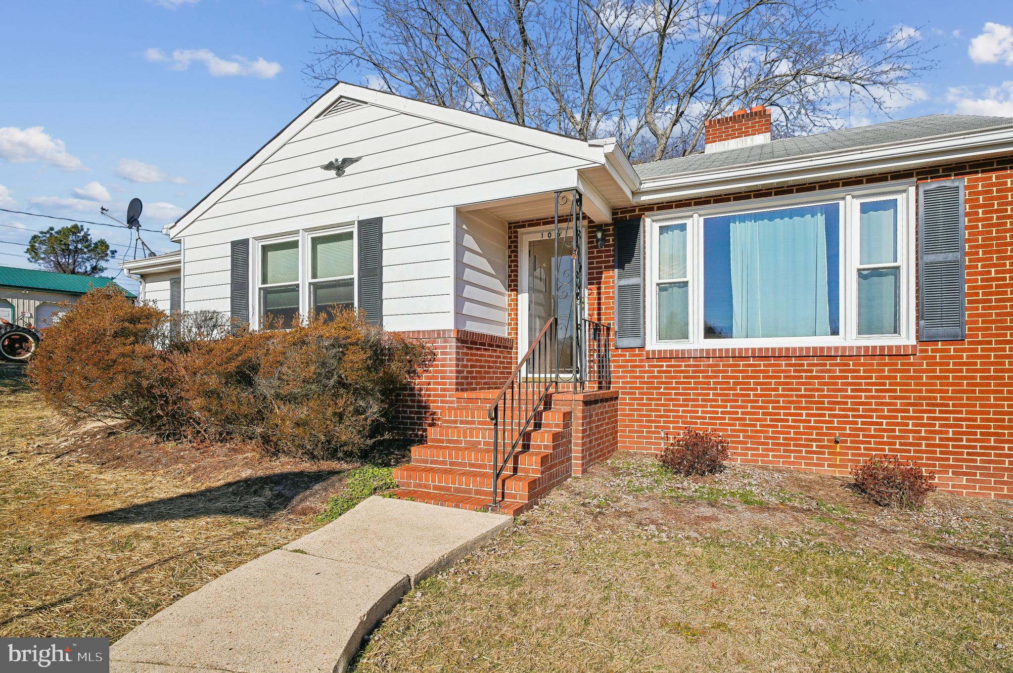 TRACYS LANDING - Residential