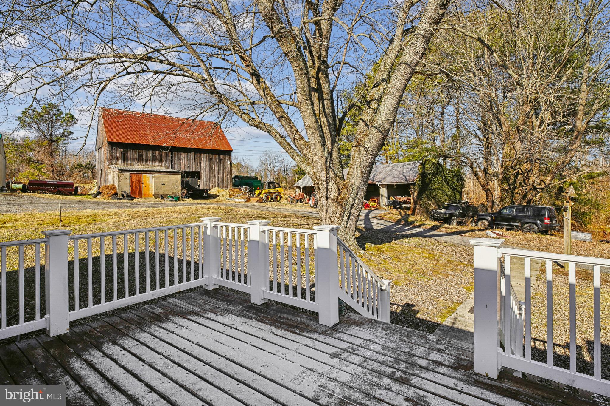TRACYS LANDING - Residential