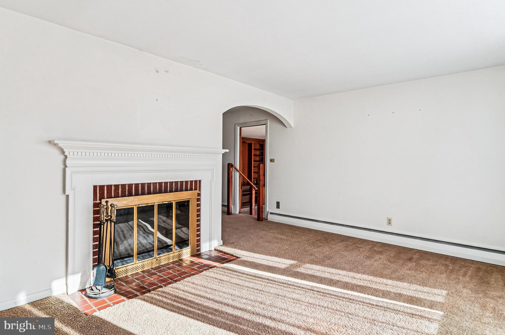 TRACYS LANDING - Residential