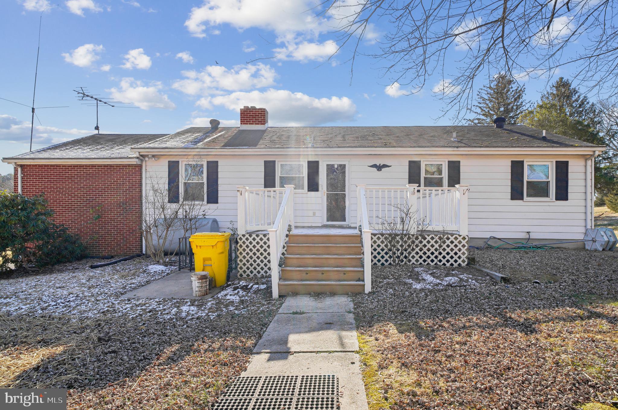 TRACYS LANDING - Residential