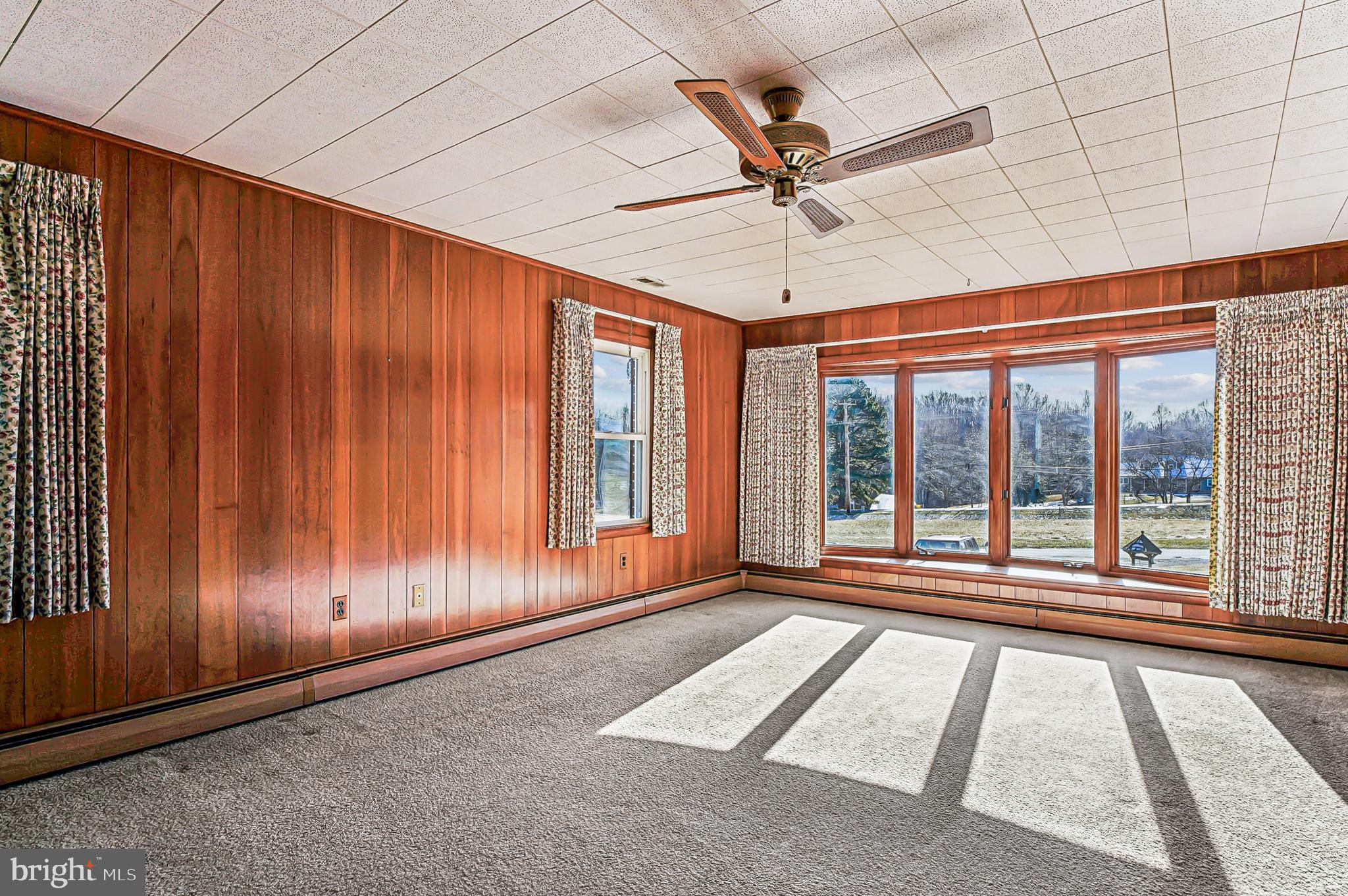 TRACYS LANDING - Residential