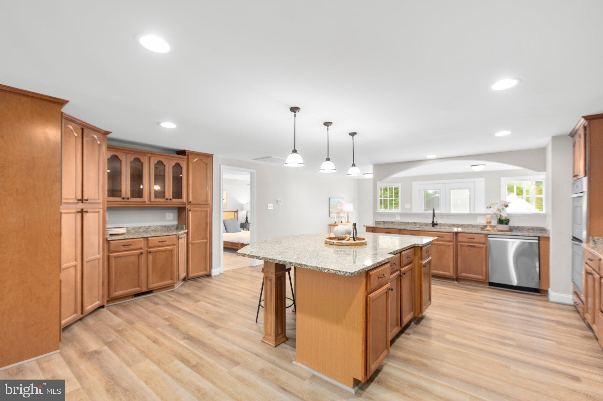 SHADOW WOODS - Residential