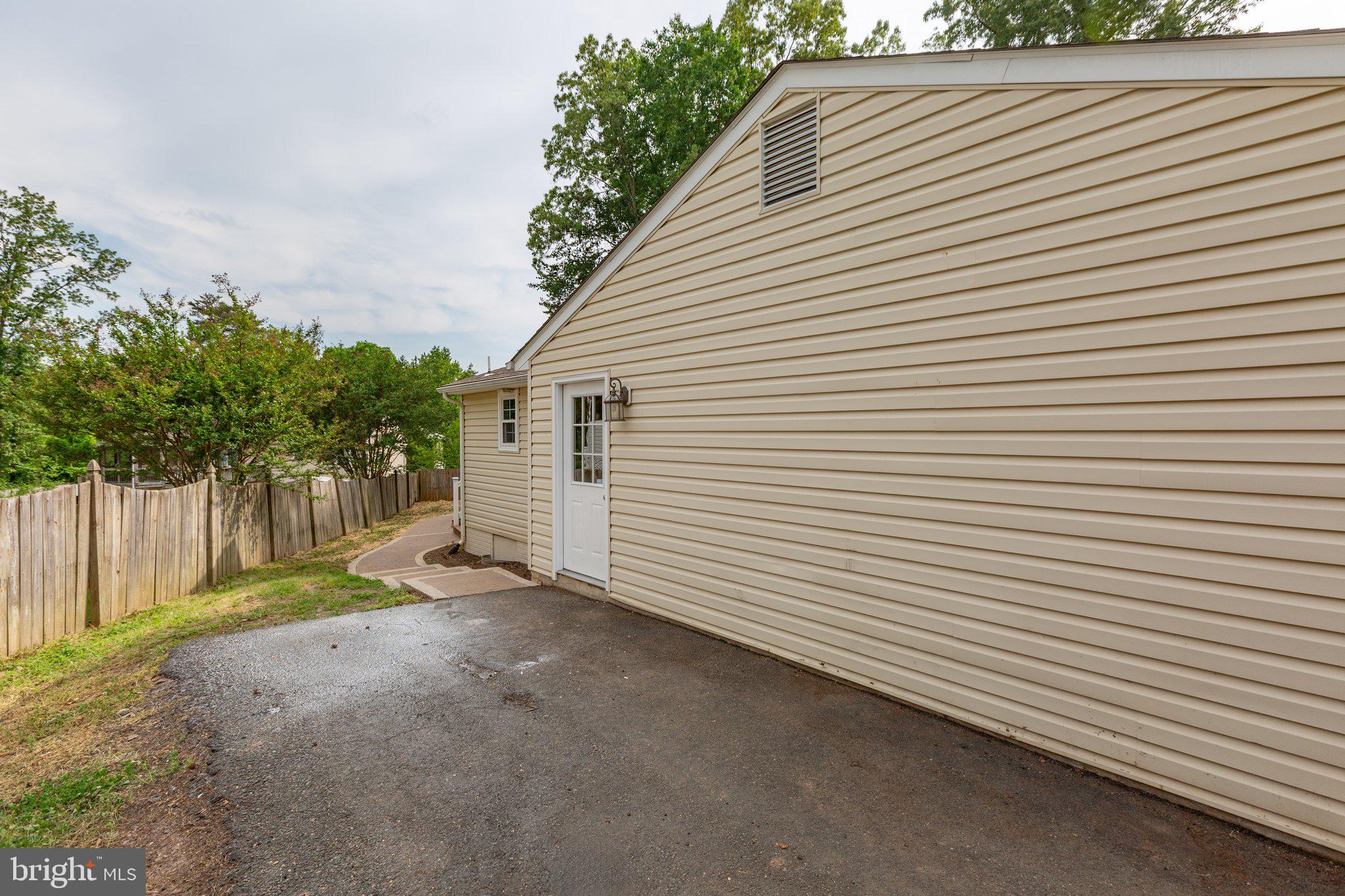 SHADOW WOODS - Residential