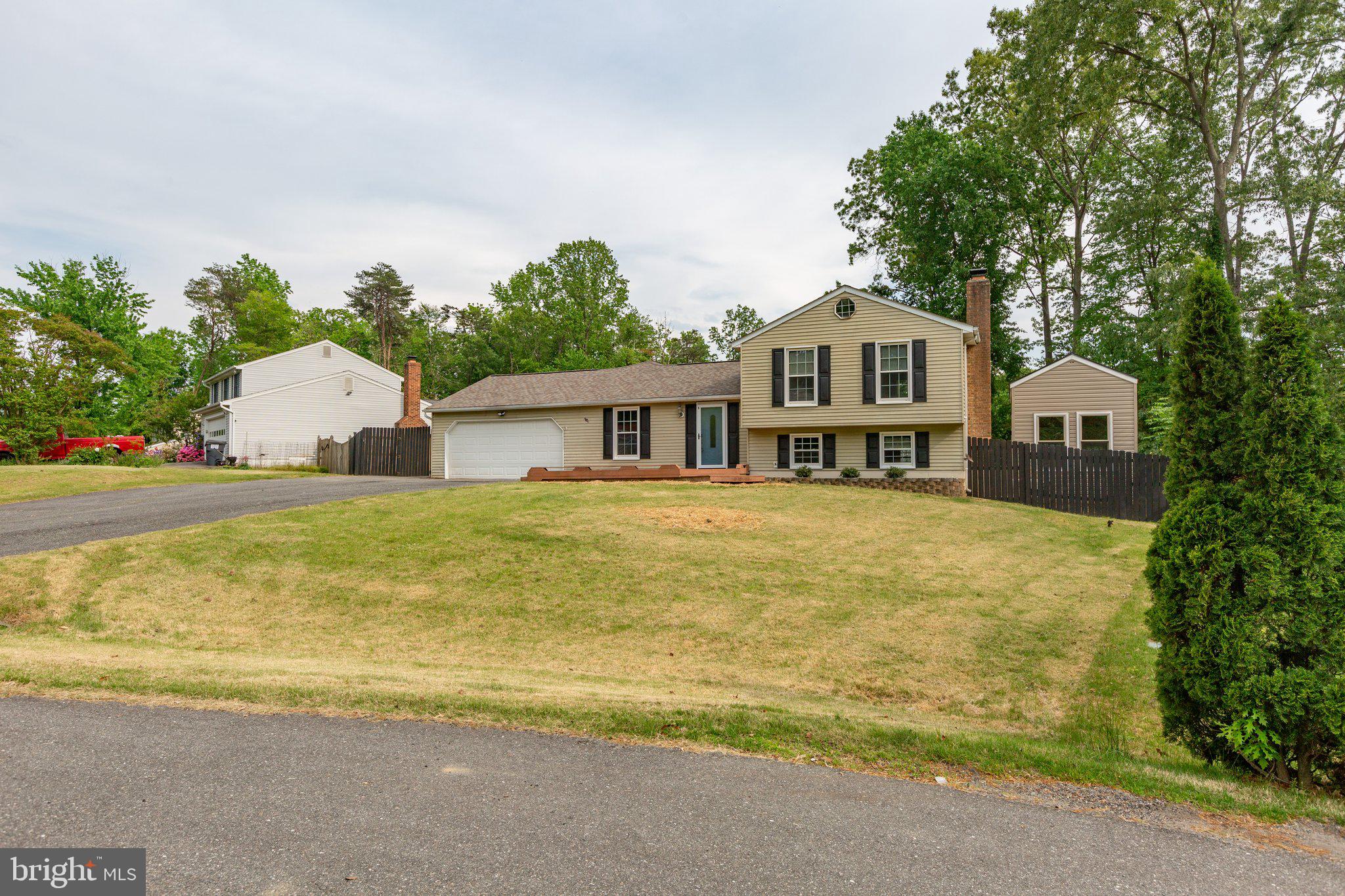 SHADOW WOODS - Residential