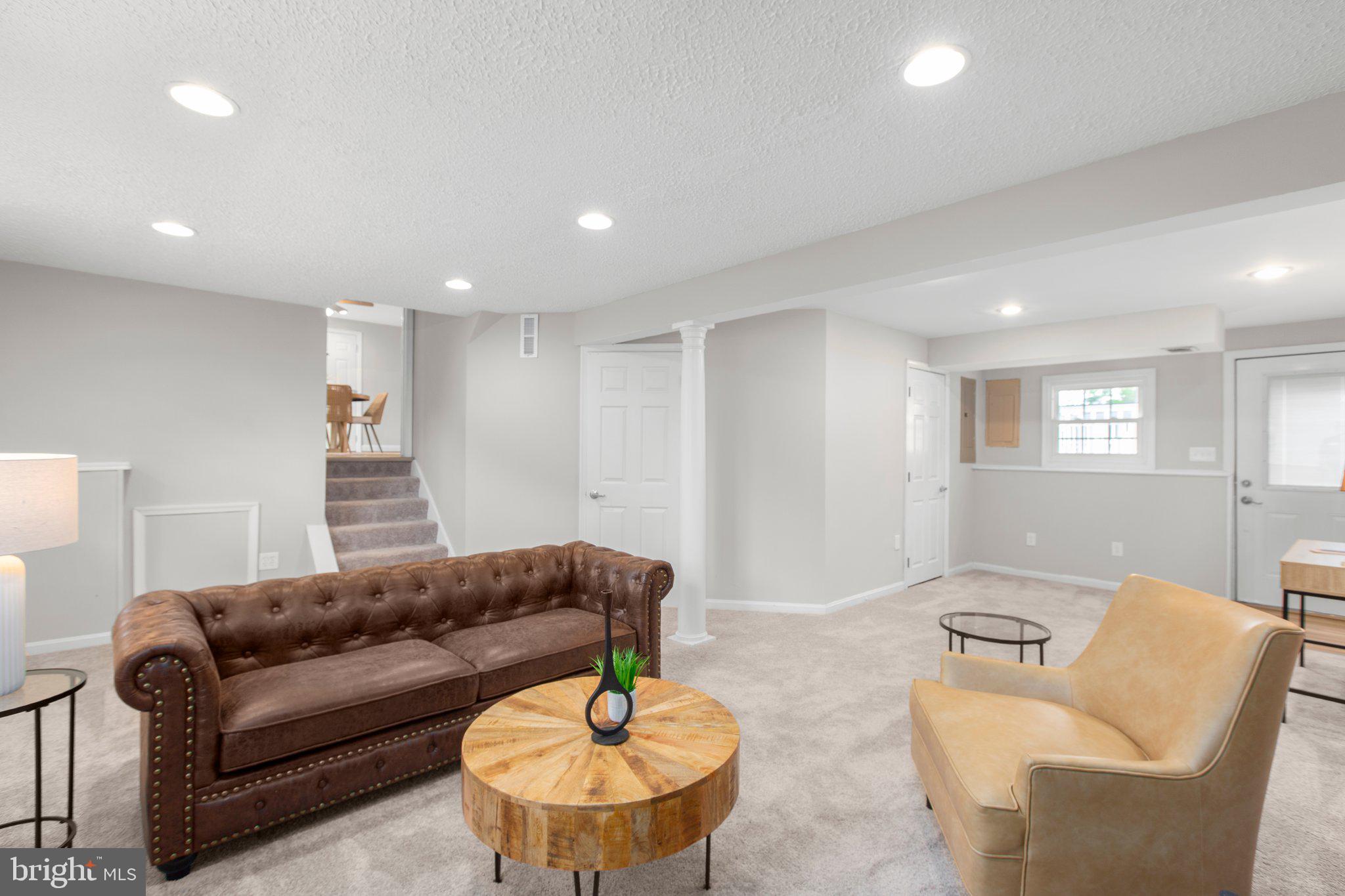 SHADOW WOODS - Residential