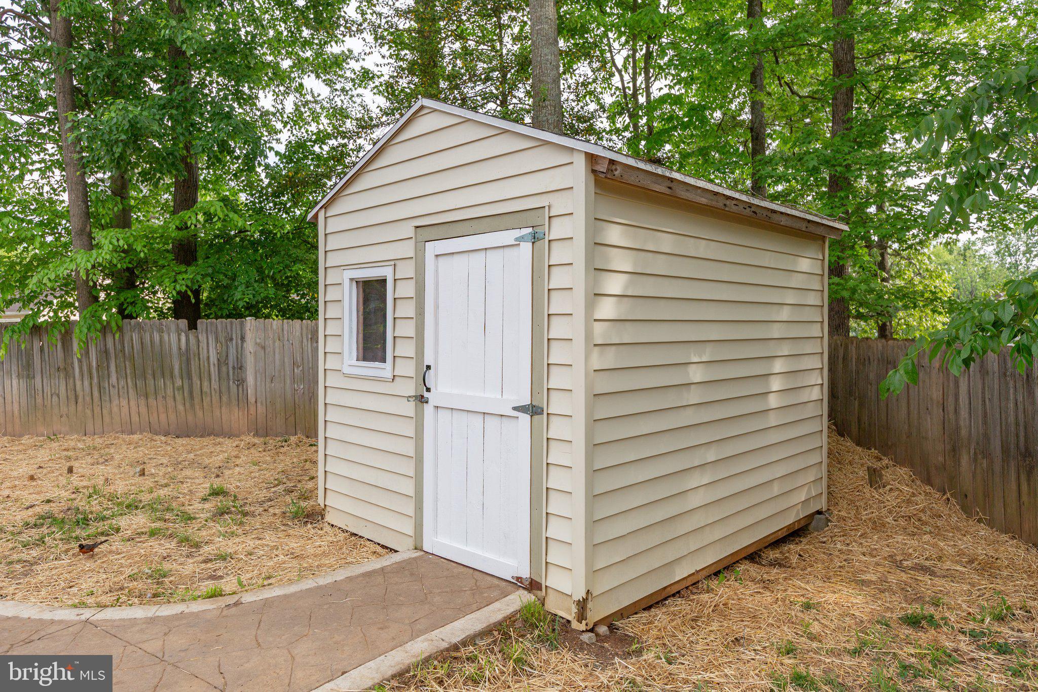 SHADOW WOODS - Residential