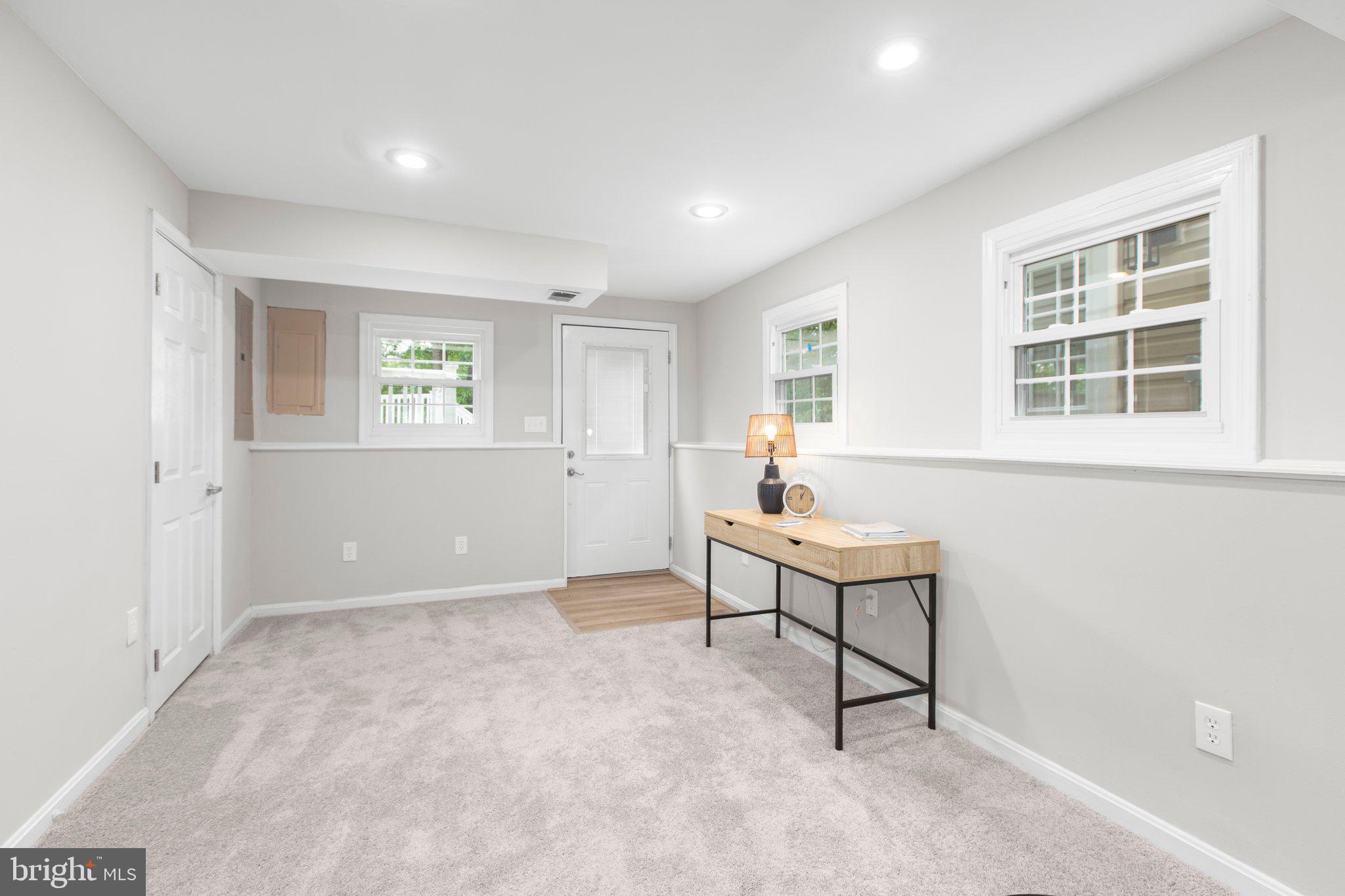 SHADOW WOODS - Residential