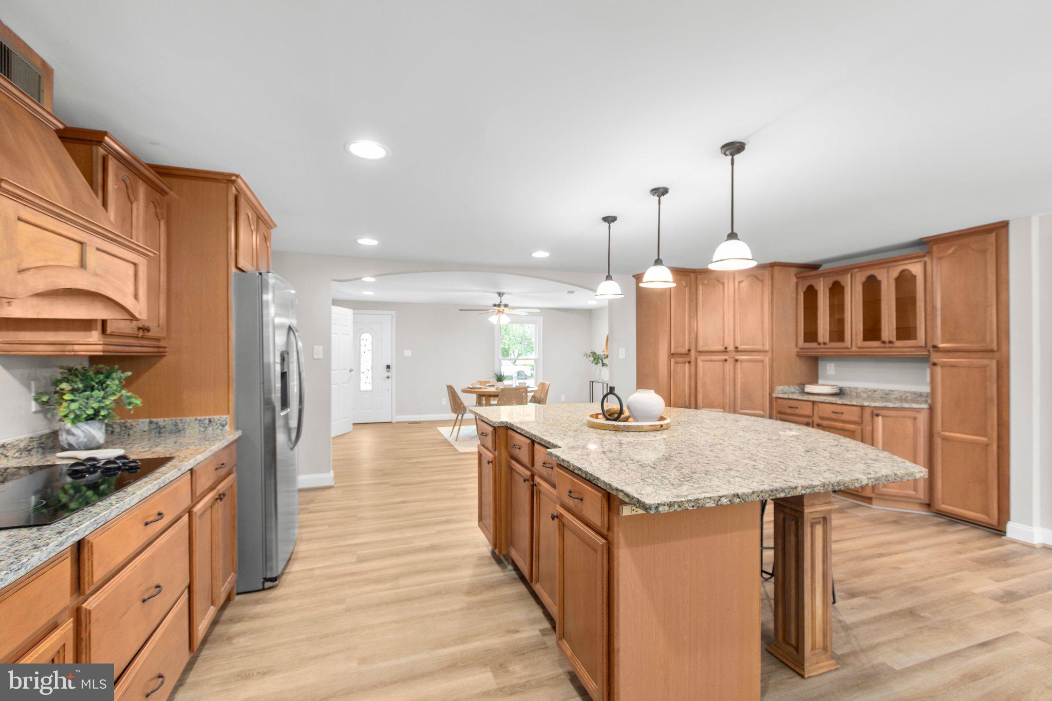 SHADOW WOODS - Residential