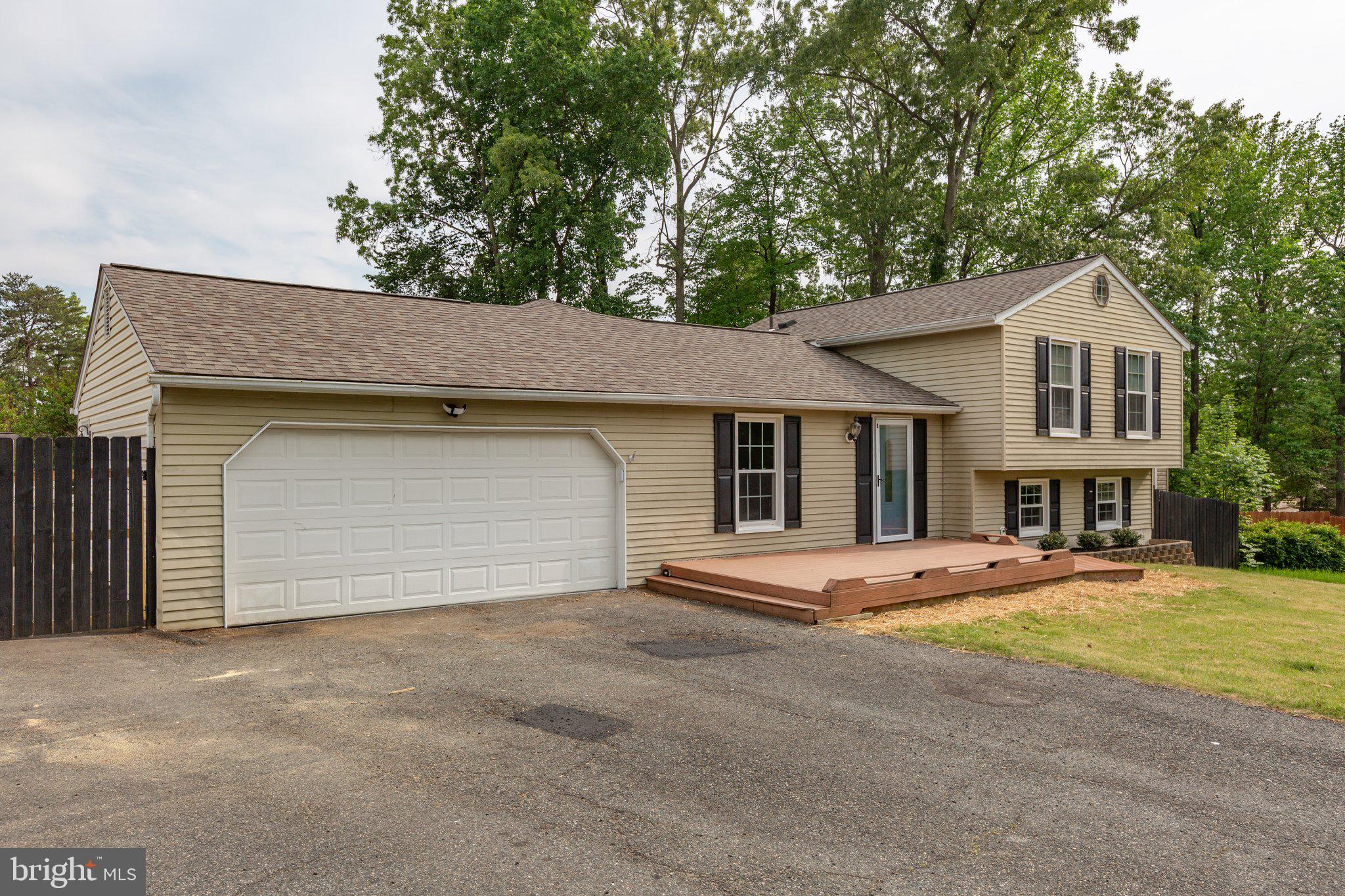 SHADOW WOODS - Residential