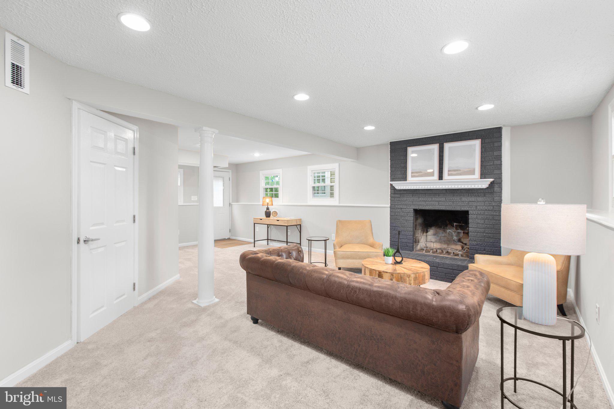 SHADOW WOODS - Residential