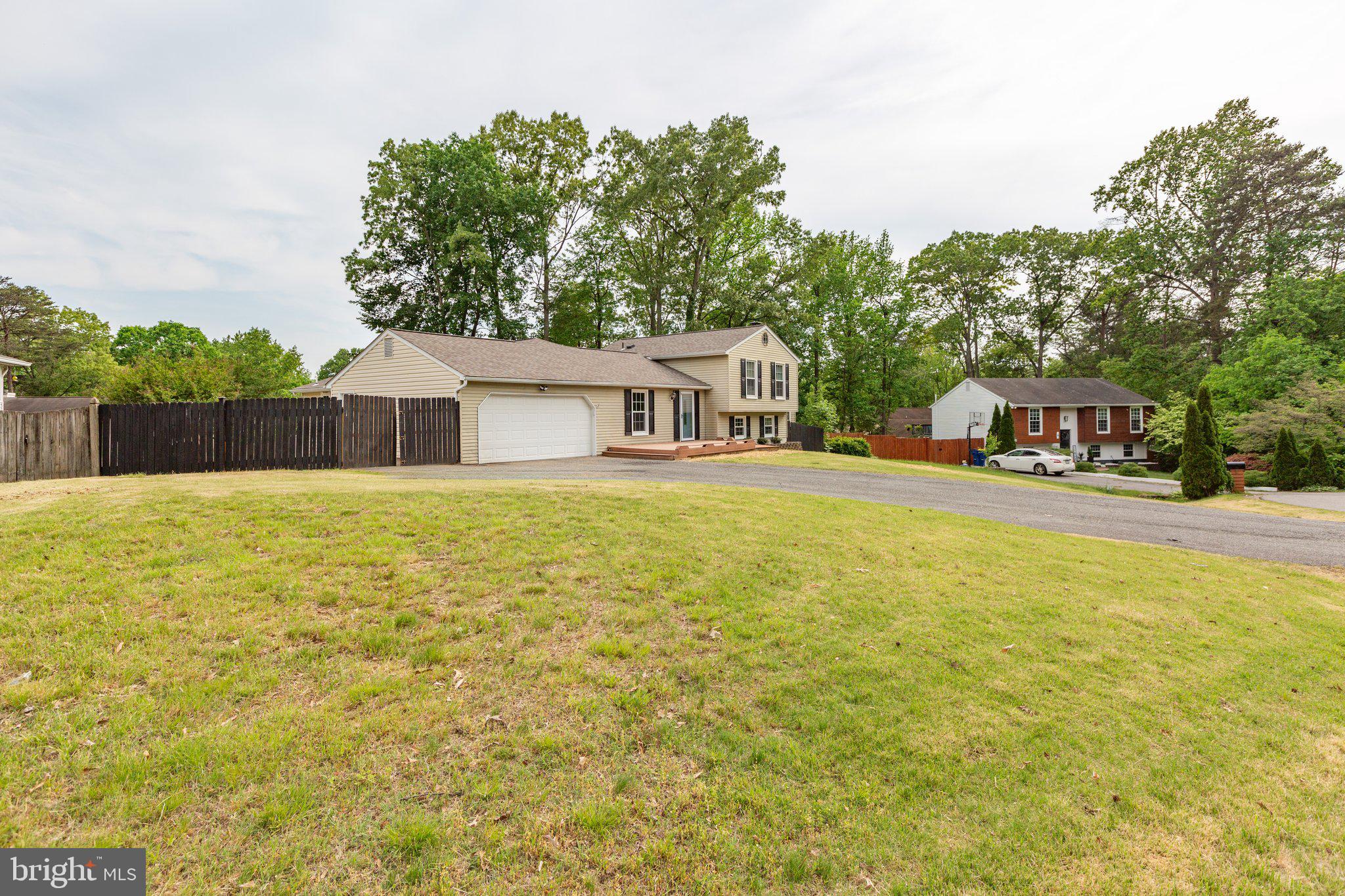 SHADOW WOODS - Residential