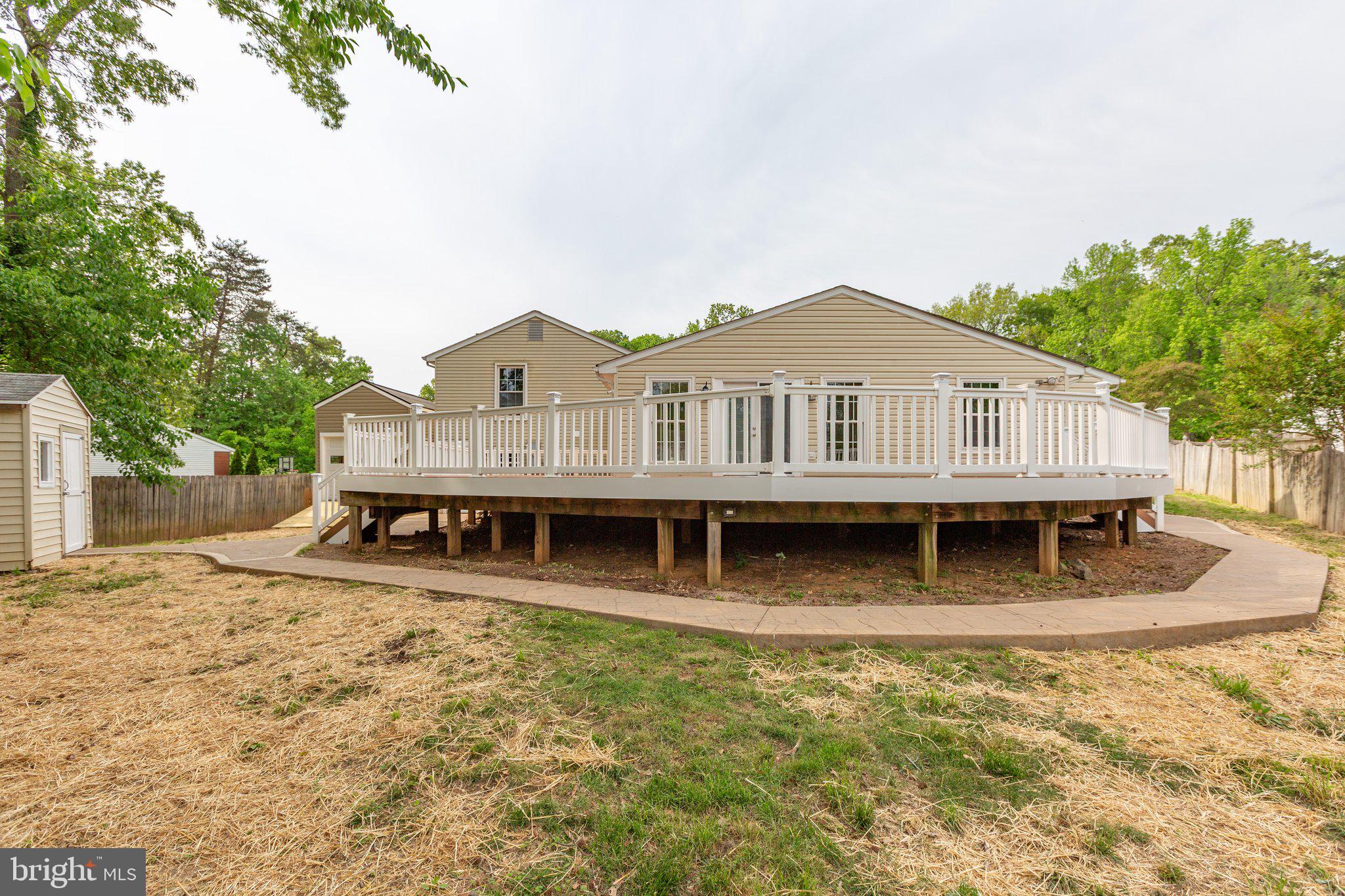 SHADOW WOODS - Residential