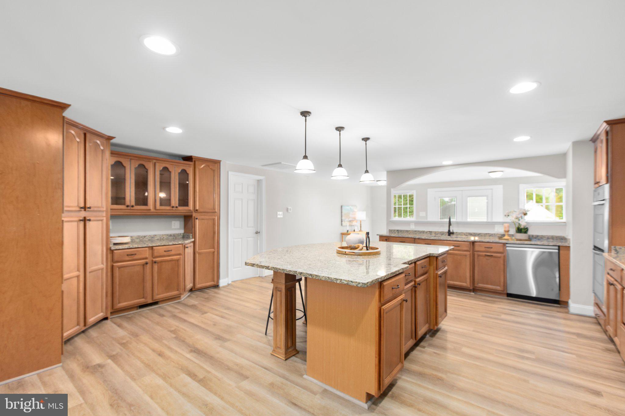 SHADOW WOODS - Residential