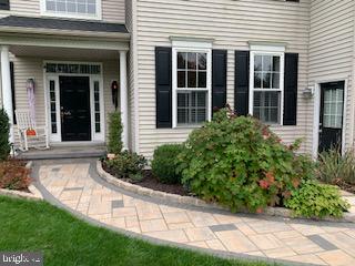 SUTTON WOODS - Residential