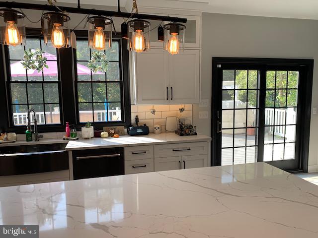 SUTTON WOODS - Residential