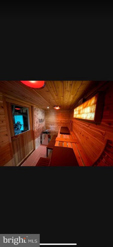 SUTTON WOODS - Residential