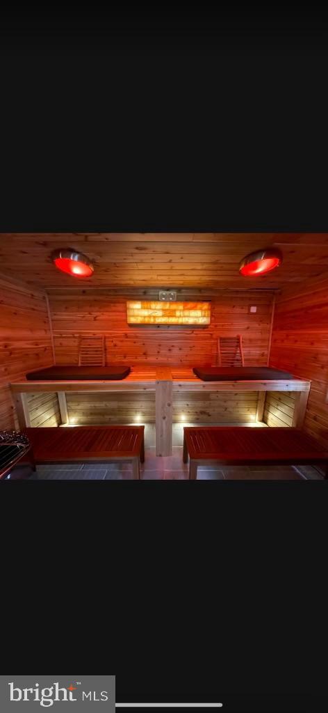 SUTTON WOODS - Residential