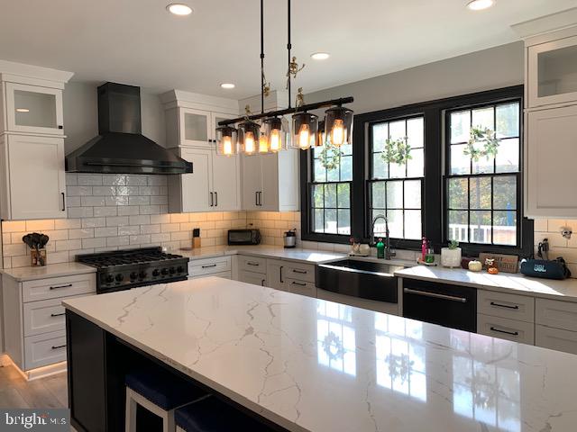 SUTTON WOODS - Residential