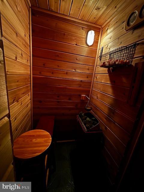 SUTTON WOODS - Residential