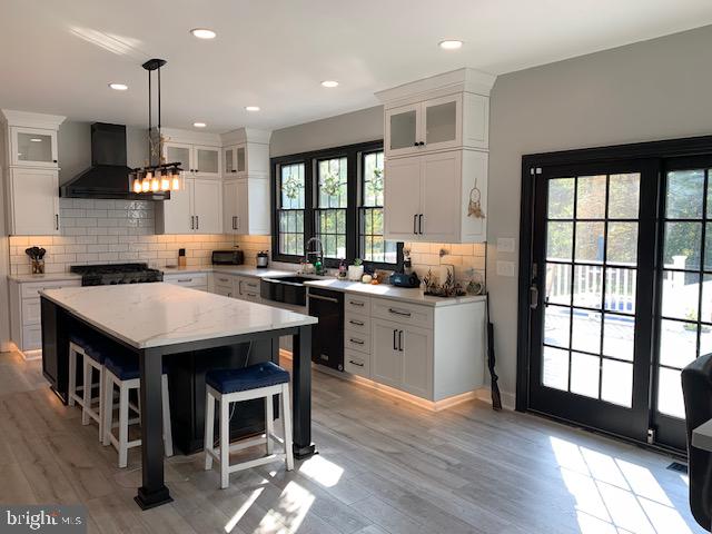 SUTTON WOODS - Residential