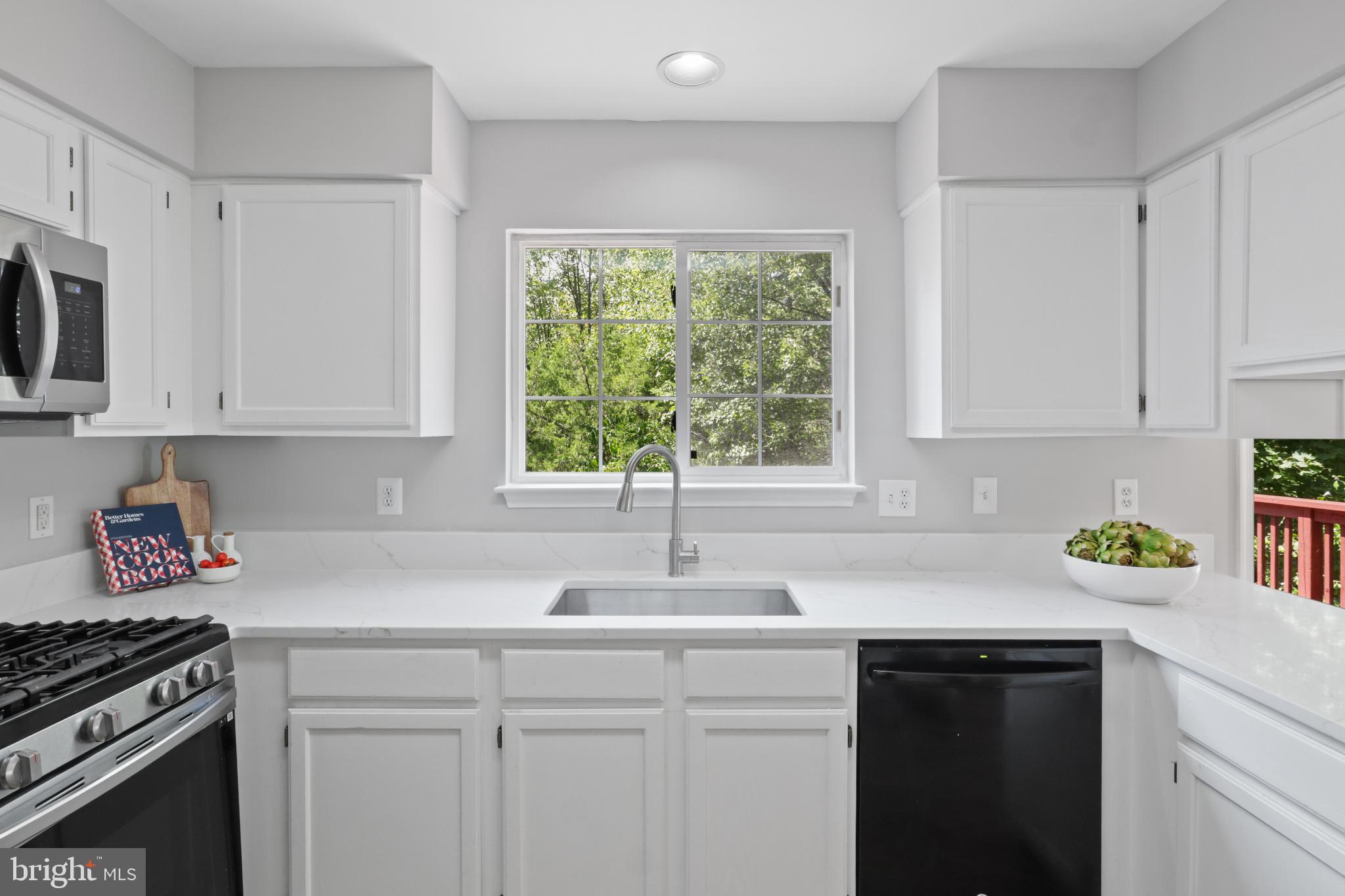 WAYSIDE VILLAGE - Residential