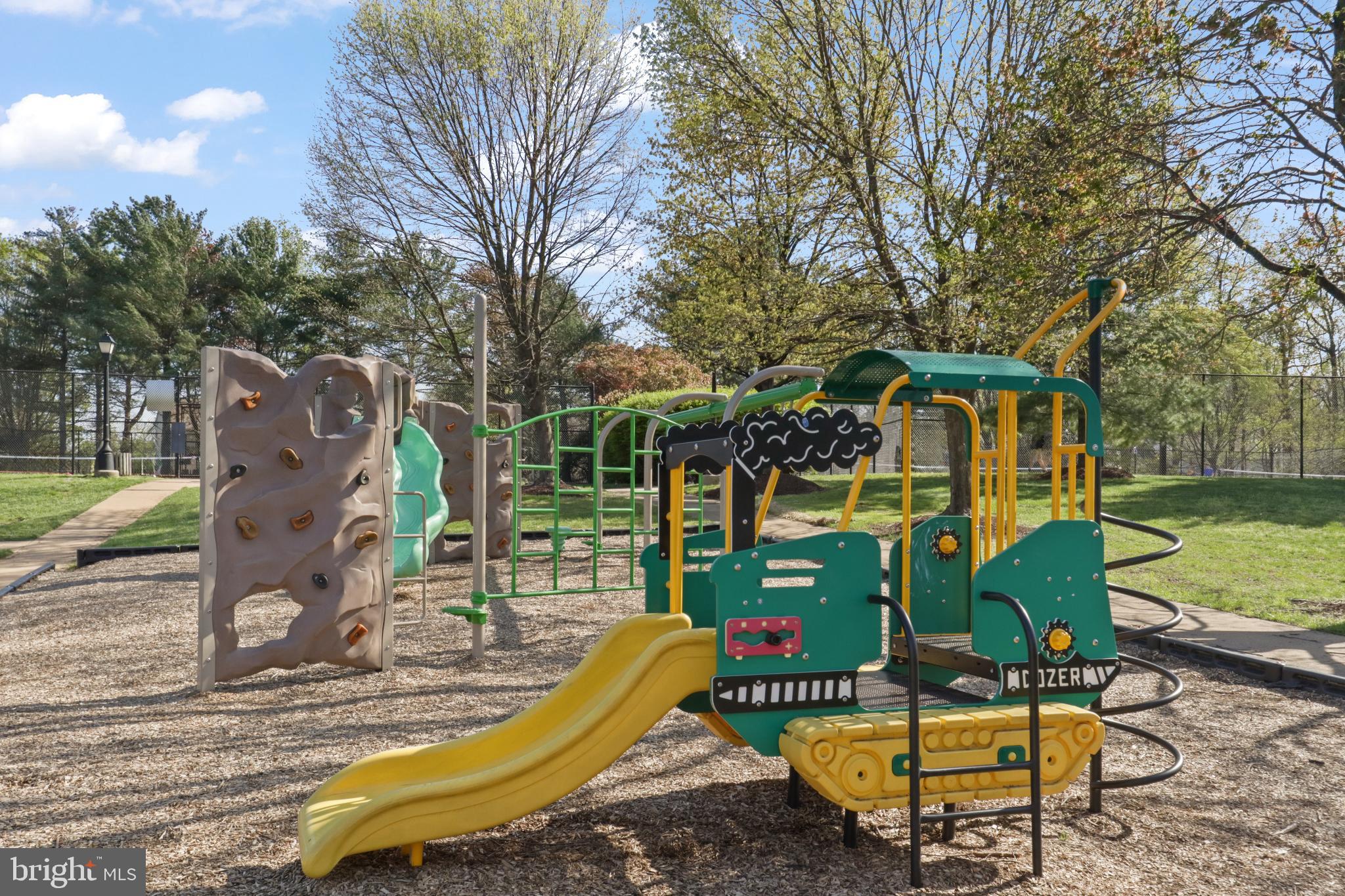 WAYSIDE VILLAGE - Residential