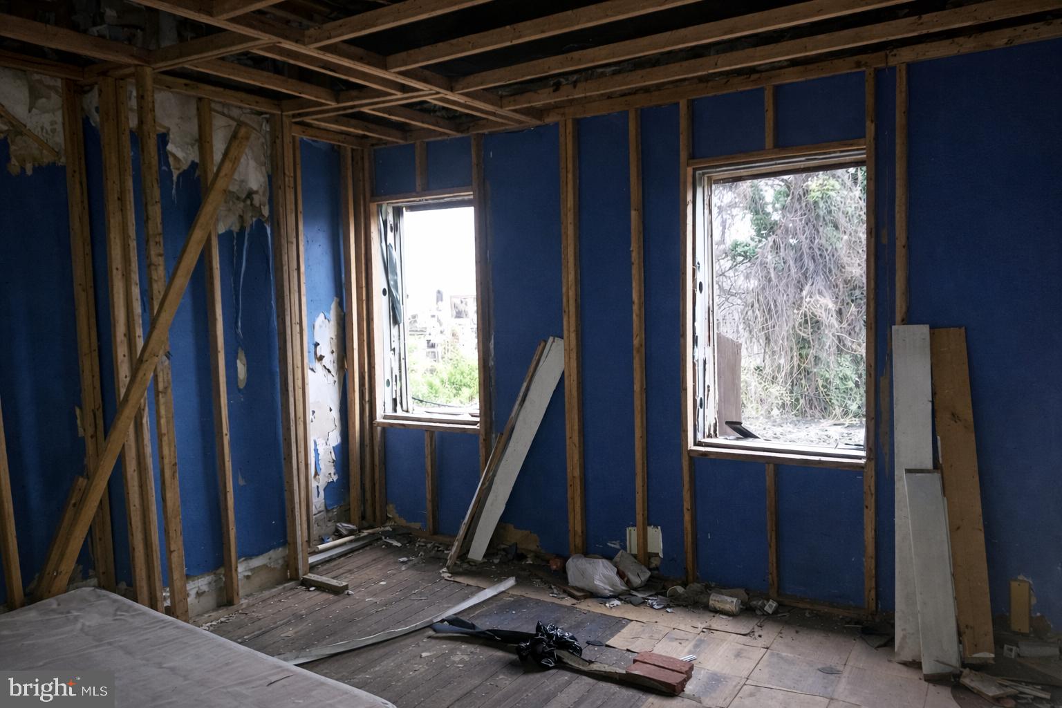 SANDTOWN-WINCHESTER - Residential