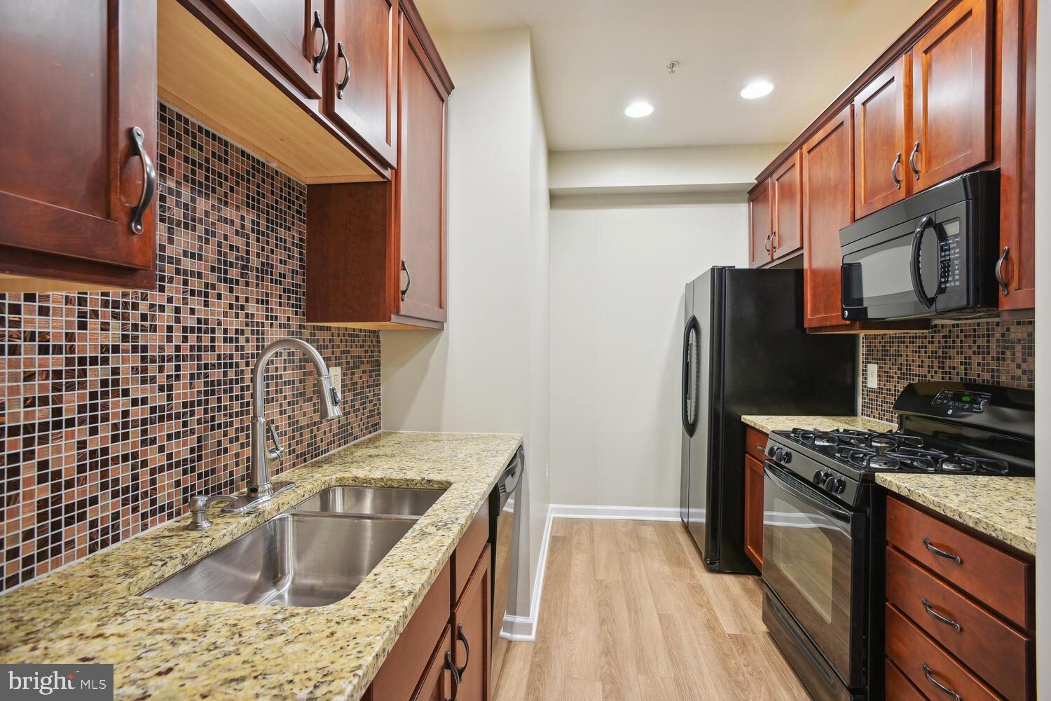 RIDGES AT BELMONT - Residential