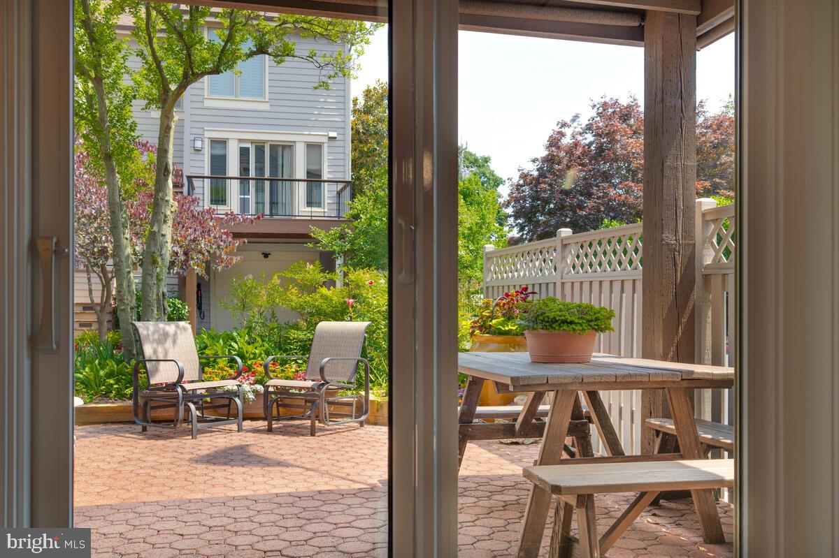 CHESAPEAKE LANDING - Residential