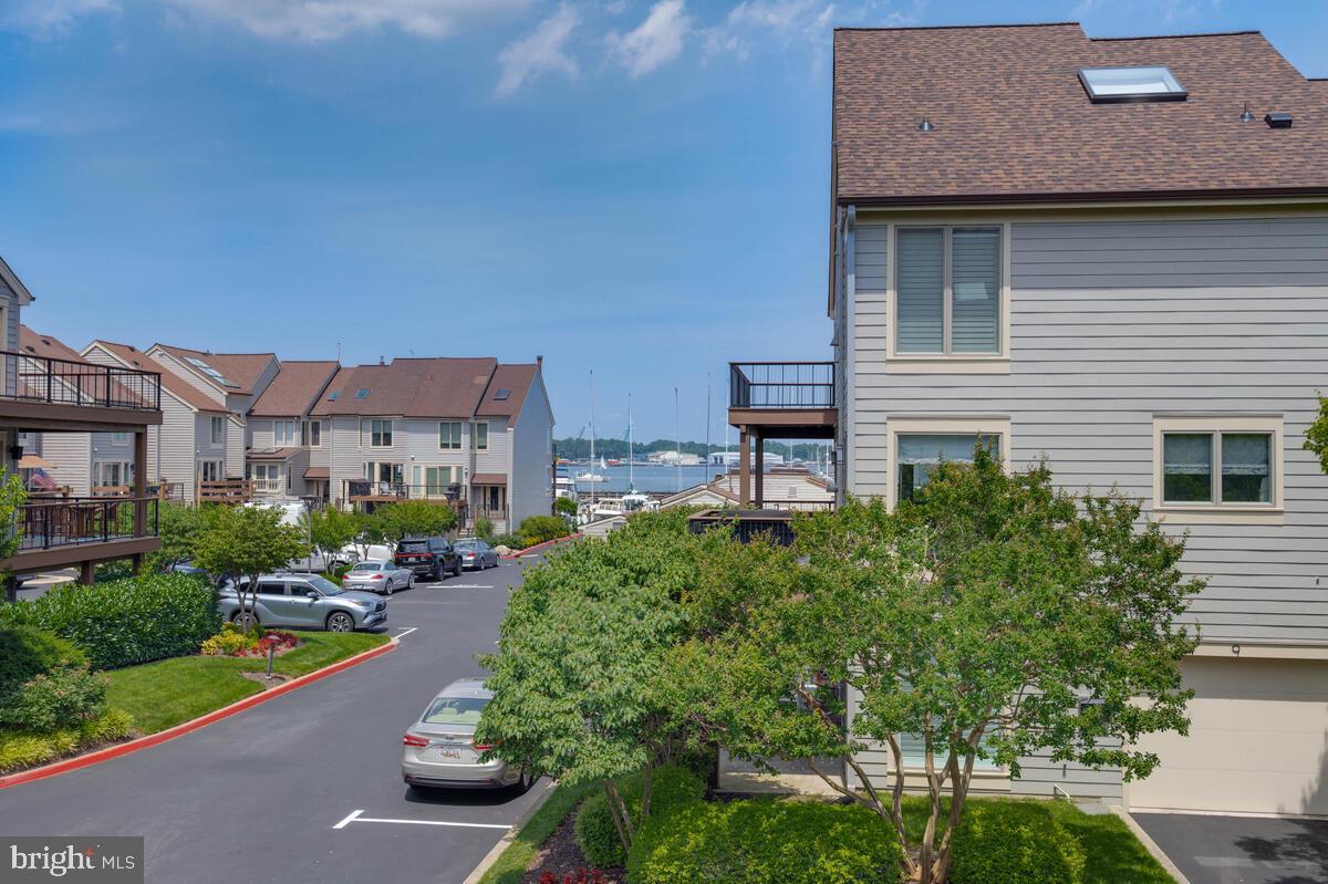 CHESAPEAKE LANDING - Residential