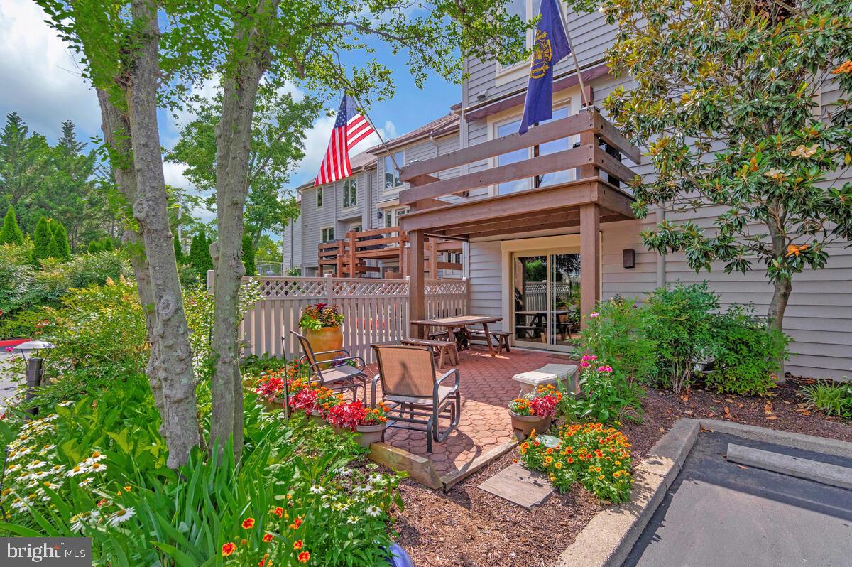 CHESAPEAKE LANDING - Residential