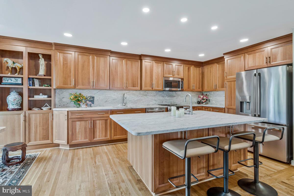 CHESAPEAKE LANDING - Residential